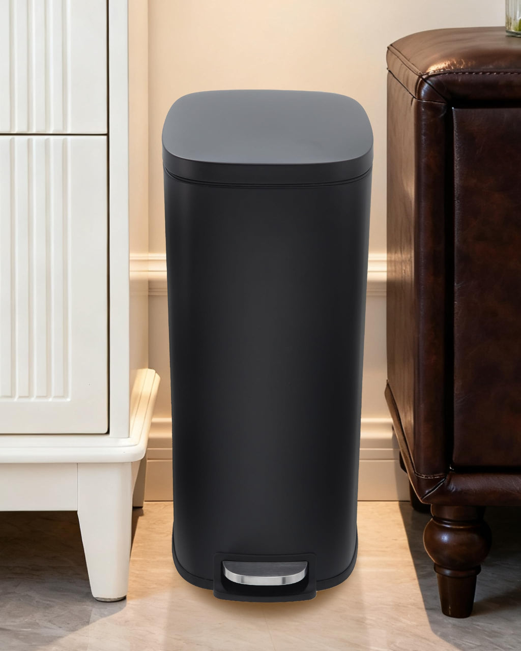 13.2 gal Slim Step Trash Can O2409