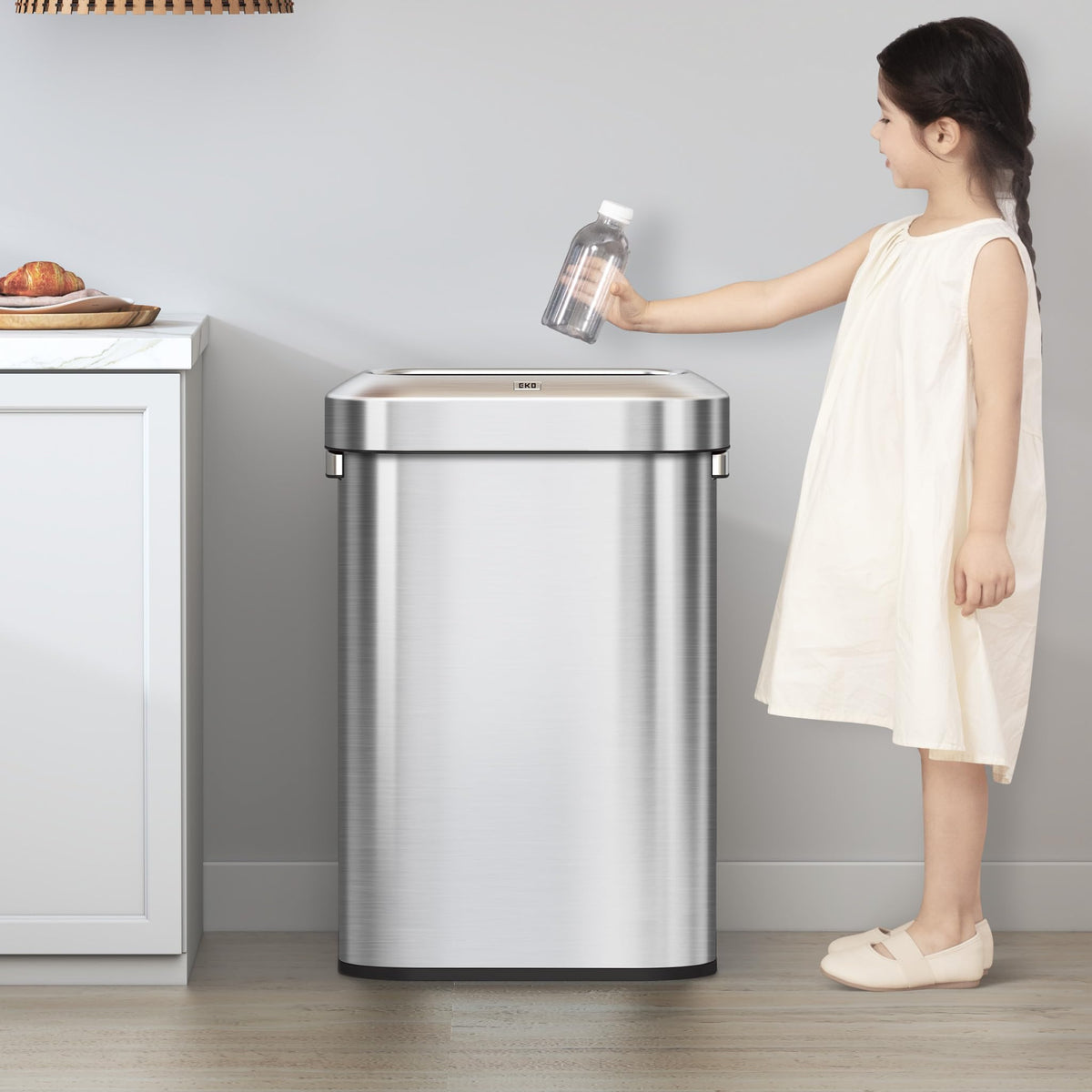 24 Gallon 90 Liter Open Top Stainless Steel Slim Trash Can V60786