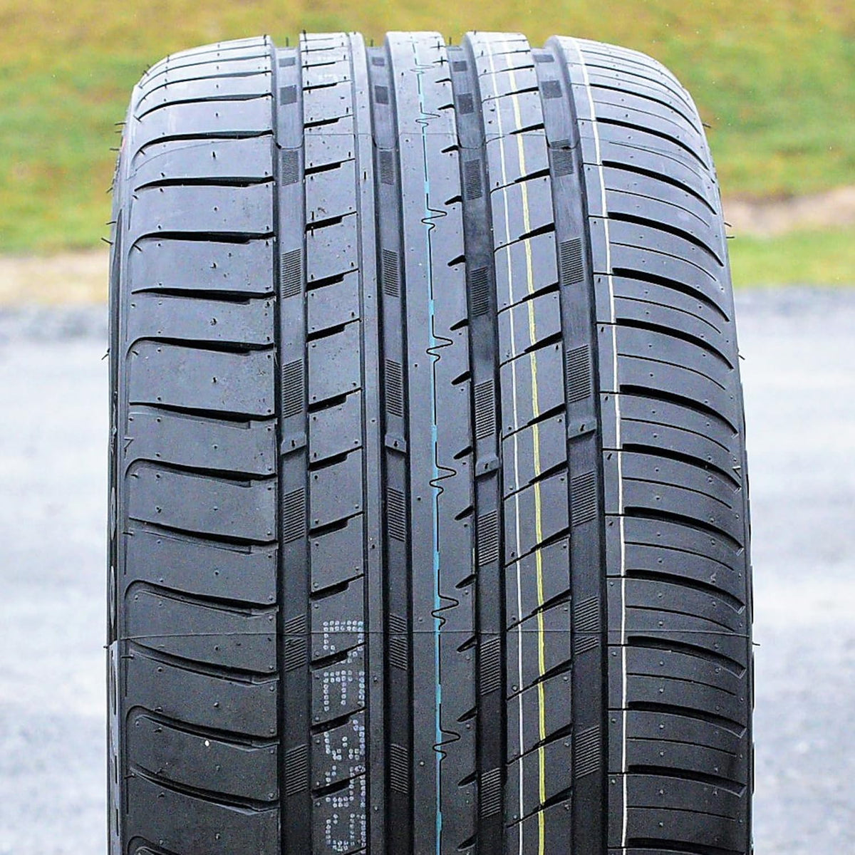235/40ZR18 XL All Season Passenger Car Tire E7151